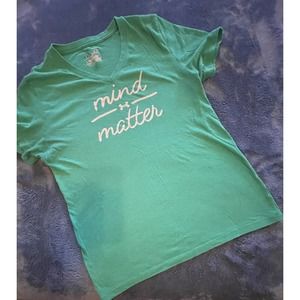 Under Armour Womens Green “Mind Over Matter” V-Neck HEATGEAR T-Shirt‎ Size M